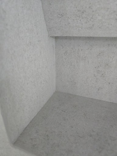 Inside corner of a basin — a seamless joint