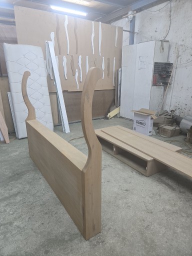Shaped solid timber components